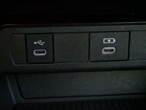 Certified 2024 Toyota Prius LE image 31