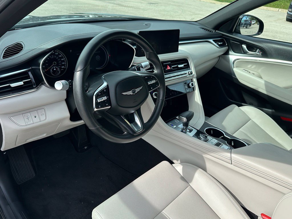 Used 2025 Genesis G70 2.5T RWD image 21