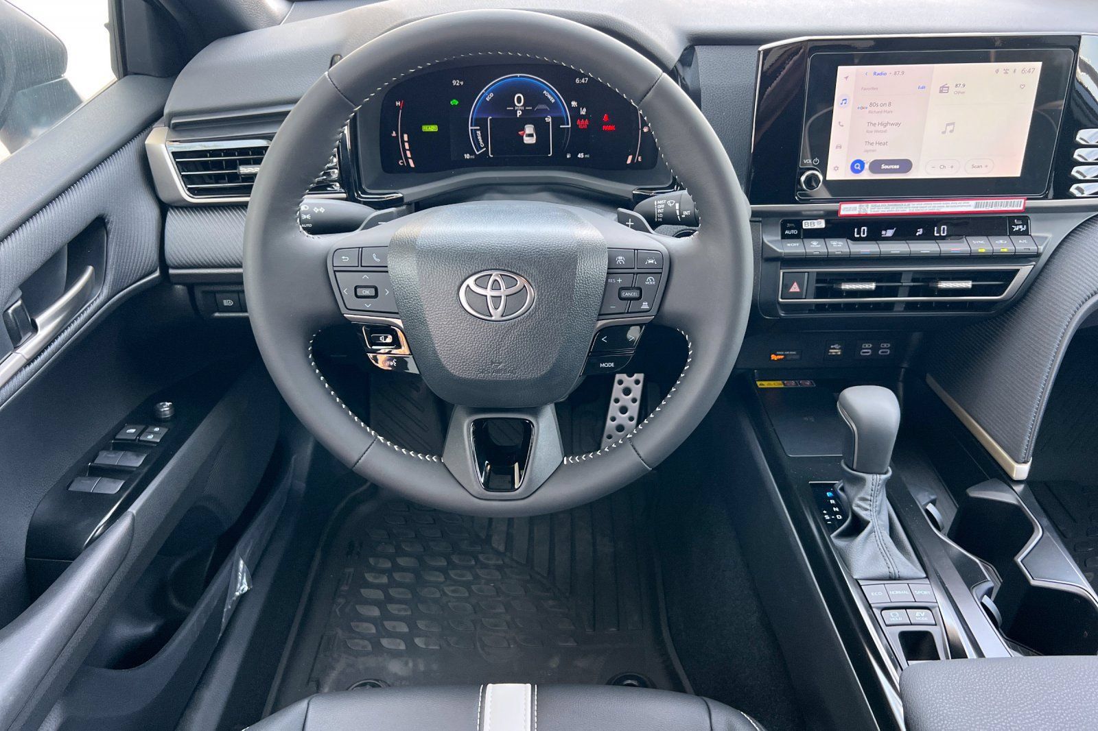 New 2026 Toyota Camry SE FWD image 14
