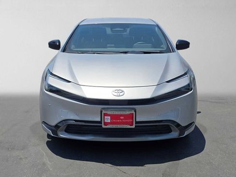 Certified 2026 Toyota Prius XLE FWD image 8