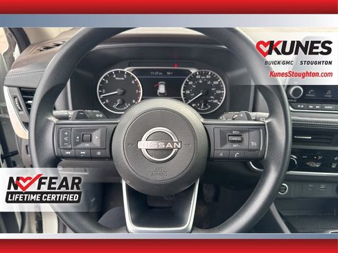 Used 2023 Nissan Rogue S image 25