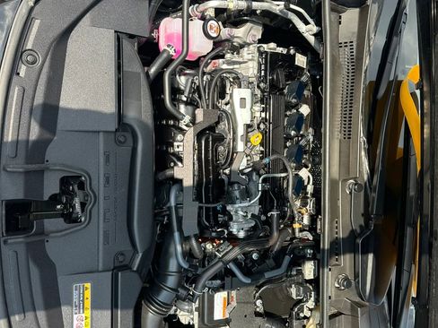 Used 2025 Toyota Prius LE AWD/4WD image 29