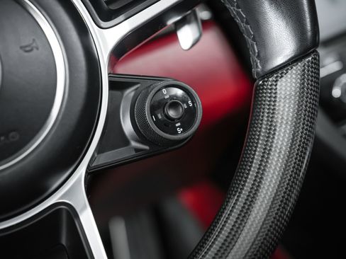 Used 2018 Porsche 911 Targa 4 GTS image 89