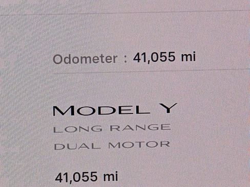 Used 2023 Tesla Model Y Long Range AWD/4WD image 17