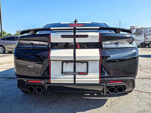 Used 2018 Chevrolet Camaro SS w/ Redline Edition RWD image 5