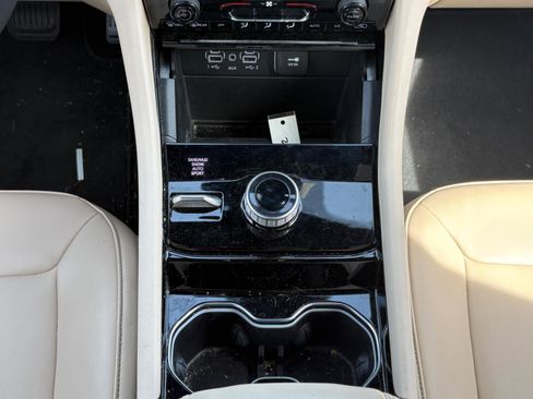 Used 2023 Jeep Grand Cherokee L Limited image 24