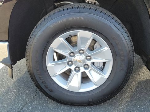 Used 2025 Chevrolet Silverado 1500 LT image 28