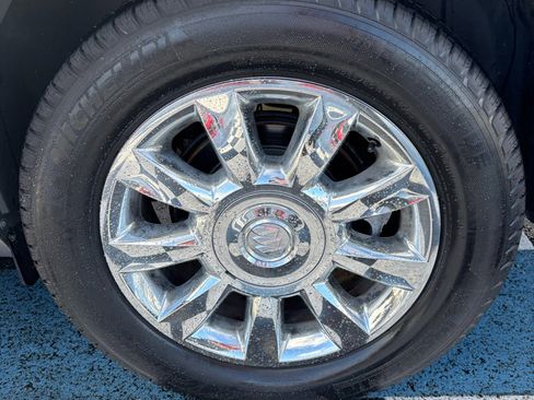 Used 2011 Buick Enclave CXL image 43