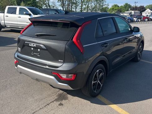 Used 2023 Kia Niro LX FWD image 3