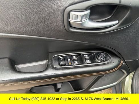 Used 2018 Jeep Compass Limited image 28