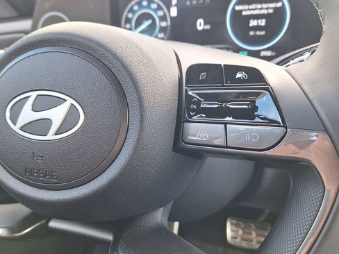 New 2025 Hyundai Elantra SEL image 17