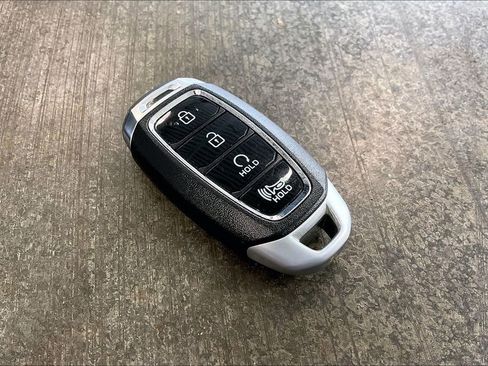 Used 2023 Hyundai Kona SE image 11