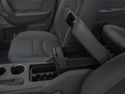 Used 2017 Chevrolet Traverse LS w/ LPO, 'HIT The Road' Package FWD image 18