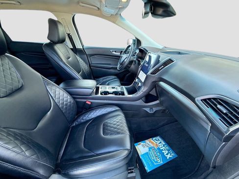 Used 2023 Ford Edge Titanium image 31
