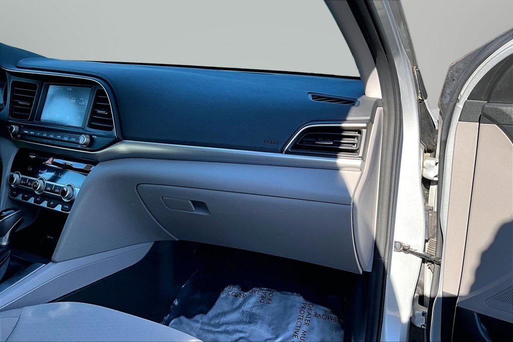 Used 2020 Hyundai Elantra SEL FWD image 29