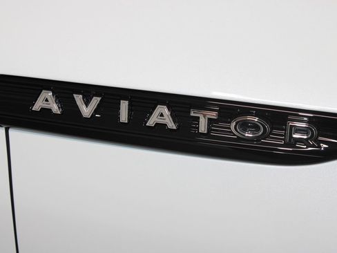 New 2026 Lincoln Aviator Reserve AWD/4WD image 11