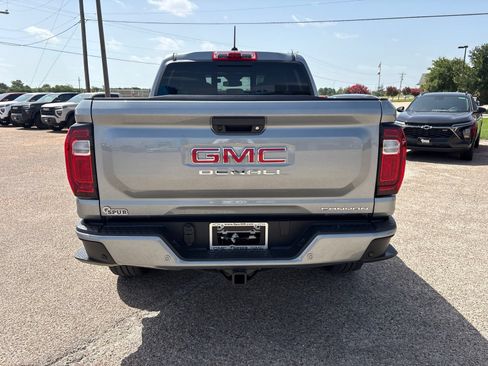 New 2026 GMC Canyon Denali AWD/4WD image 5