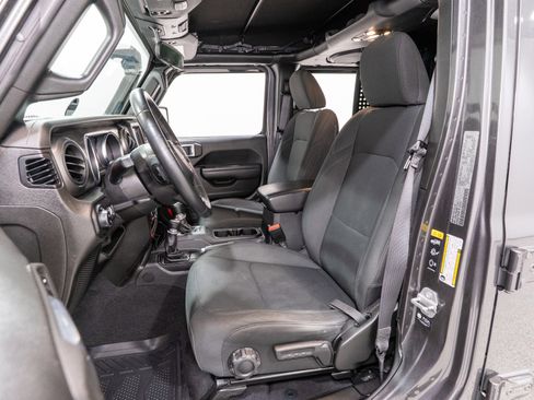 Used 2022 Jeep Gladiator Sport image 14