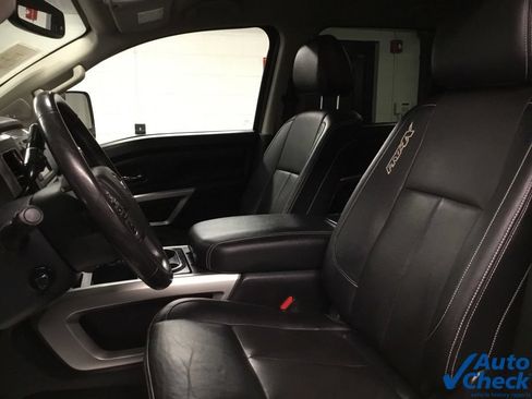 Used 2019 Nissan Titan PRO-4X w/ Pro-4x Convenience Package AWD/4WD image 32