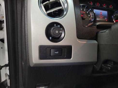 Used 2014 Ford F150 FX4 w/ Equipment Group 402A Luxury AWD/4WD image 23