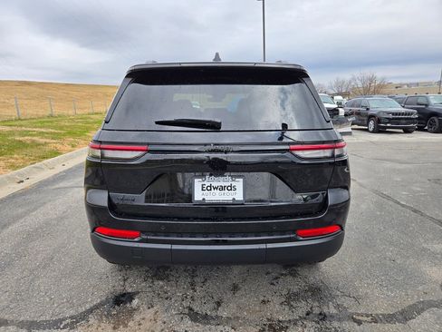 New 2025 Jeep Grand Cherokee Limited image 5