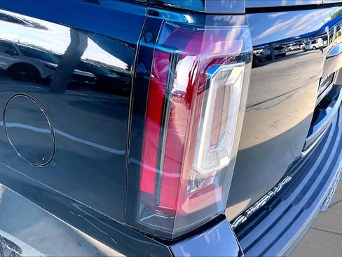Used 2017 GMC Yukon XL SLT w/ Premium Edition RWD image 29