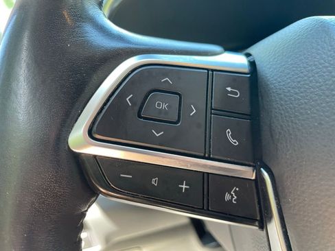 Used 2020 Toyota Highlander Platinum AWD/4WD image 11