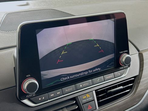 Used 2025 Nissan Altima 2.5 SV image 22