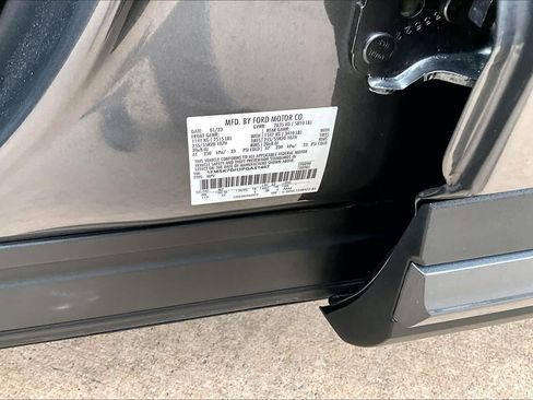 Used 2023 Ford Explorer XLT w/ Equipment Group 202A RWD image 20