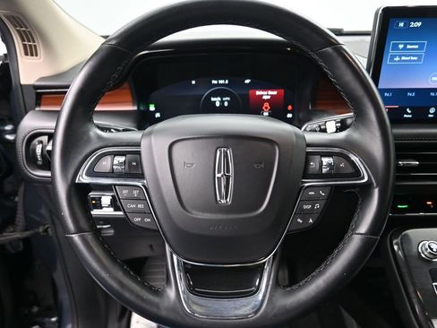 Used 2023 Lincoln Nautilus Reserve image 16