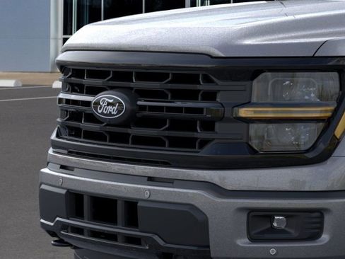 Used 2025 Ford F150 XLT w/ Equipment Group 302A MID image 11