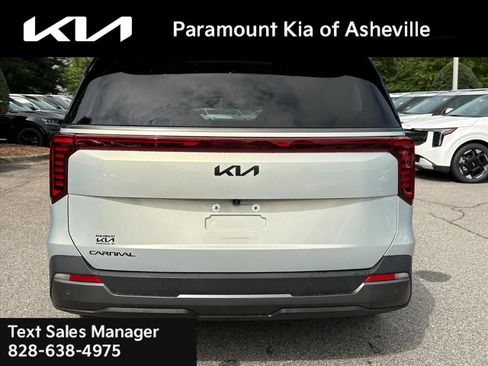 Certified 2025 Kia Carnival SX Prestige FWD image 5