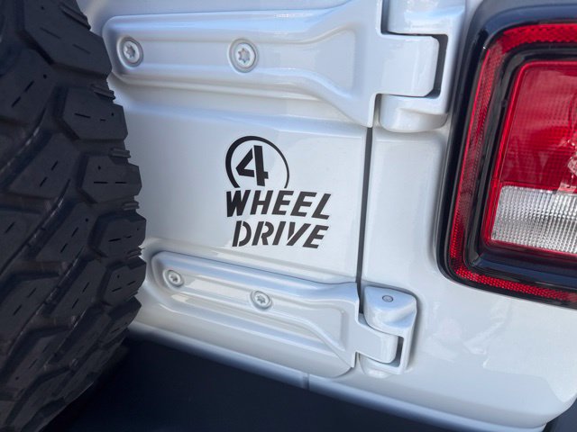Used 2022 Jeep Wrangler Unlimited Sport AWD/4WD image 32
