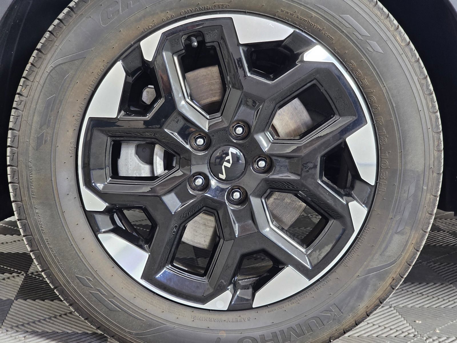Used 2024 Kia Sorento S w/ Panoramic Sunroof Package FWD image 38