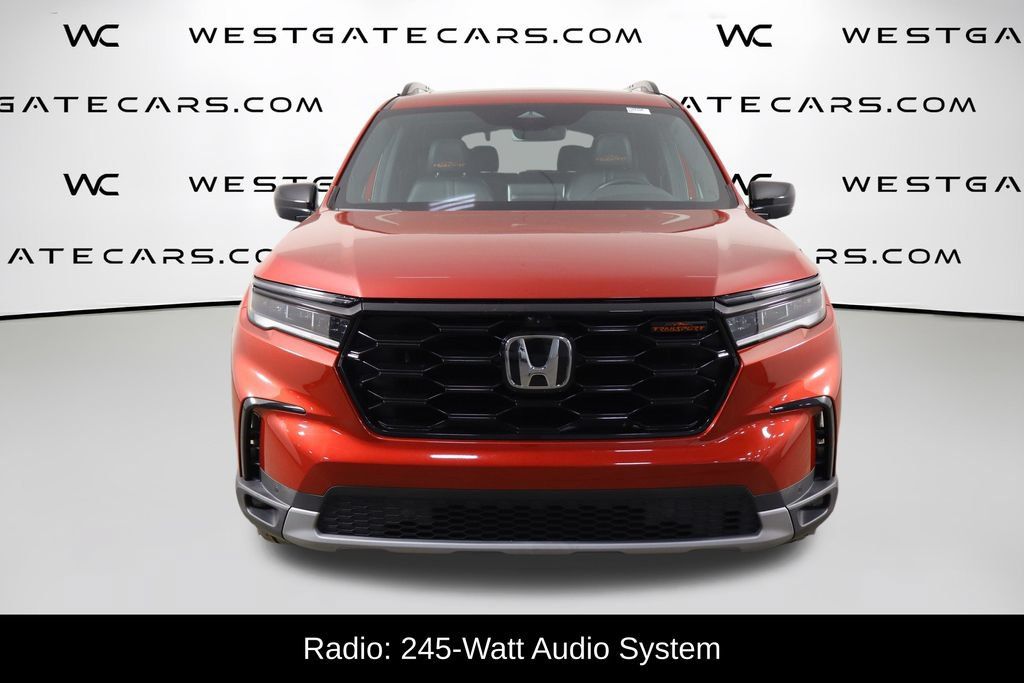 Used 2024 Honda Pilot TrailSport image 2