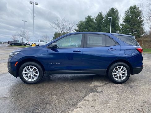 Used 2023 Chevrolet Equinox LS AWD/4WD image 6