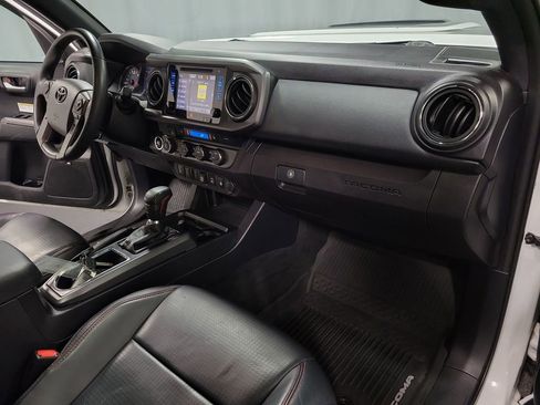 Used 2019 Toyota Tacoma TRD Pro AWD/4WD image 24