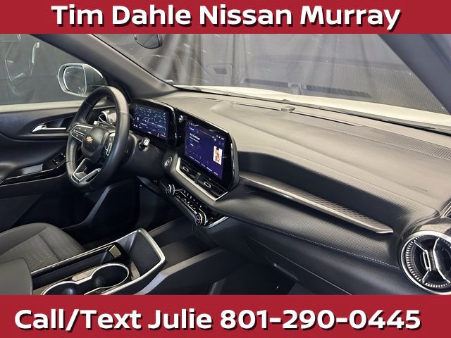 Used 2025 Chevrolet Equinox LT AWD/4WD image 17