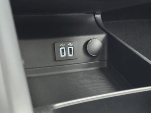 Used 2020 Ford Fusion Titanium image 24