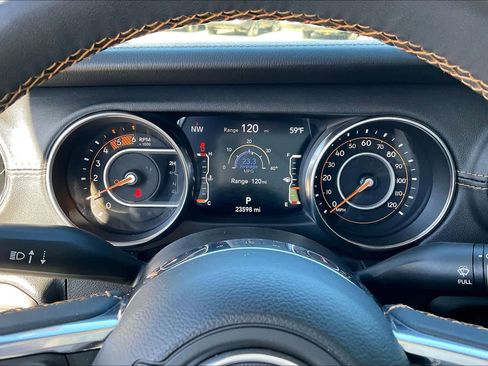 Certified 2023 Jeep Gladiator Overland image 48