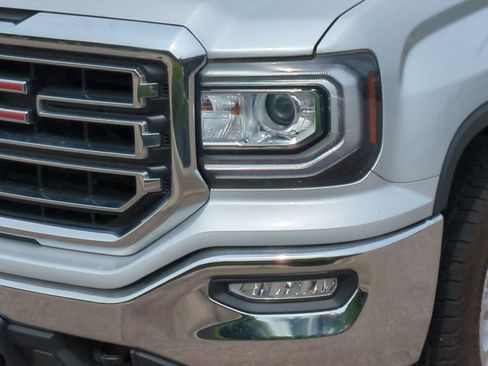 Used 2017 GMC Sierra 1500 SLE image 11