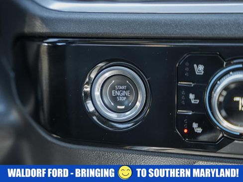 Used 2022 GMC Sierra 1500 SLT w/ SLT Convenience Package image 29