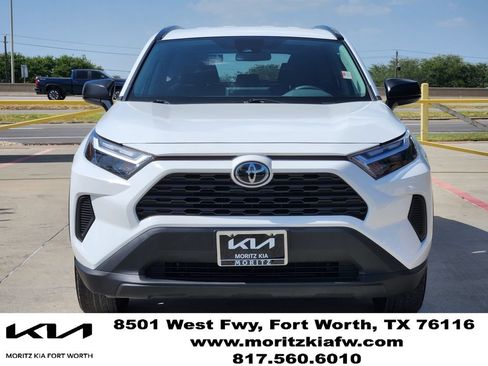 Used 2025 Toyota RAV4 LE AWD/4WD image 2
