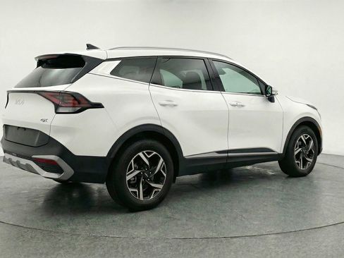 Used 2025 Kia Sportage LX image 9