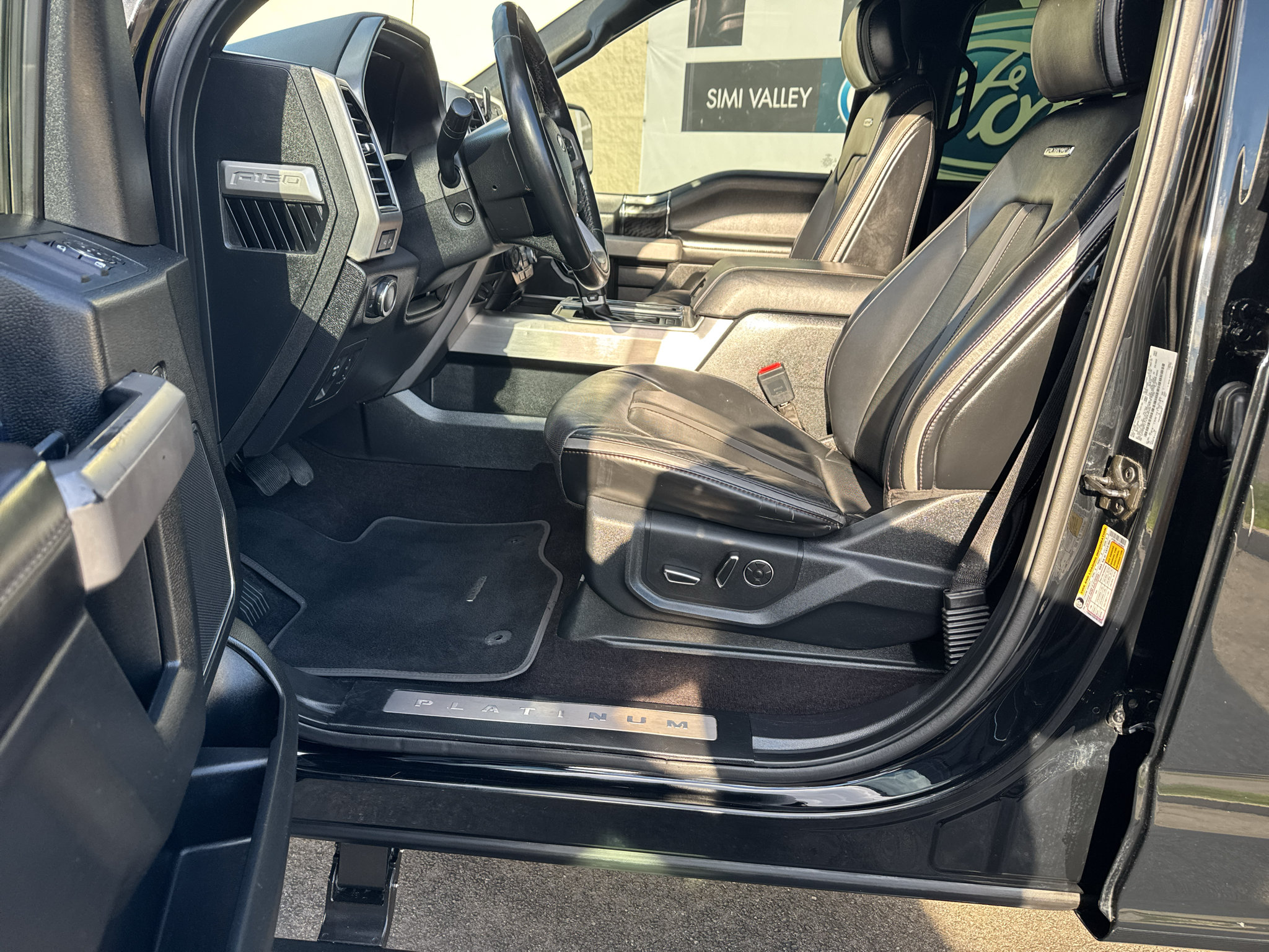 Used 2018 Ford F150 Platinum w/ Equipment Group 701A Luxury RWD image 7