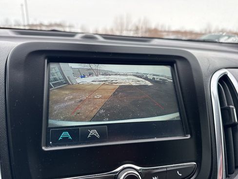 Used 2018 Chevrolet Equinox LT image 26