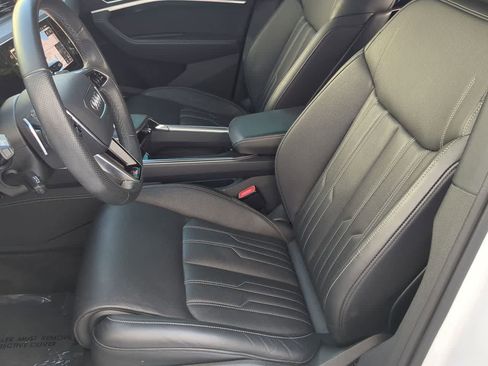 Used 2023 Audi e-tron S Premium Plus image 15