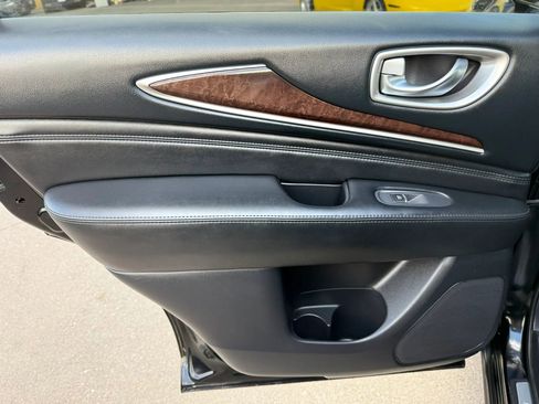 Used 2013 INFINITI JX35 AWD w/ Premium Pkg image 18