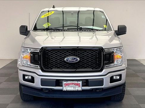 Used 2019 Ford F150 XLT w/ Equipment Group 302A Luxury AWD/4WD image 2