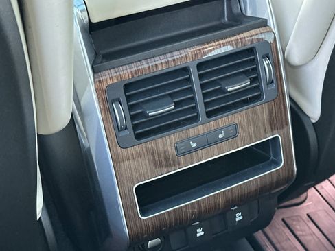 Used 2019 Land Rover Range Rover Sport HSE image 13